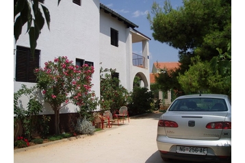 Croatia Privát Milna, Exterior